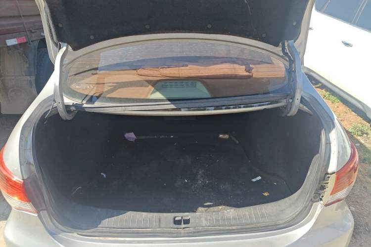 Used Nissan Sylphy 2009 1.6XL Automatic Luxury Sunroof Edition Trunk