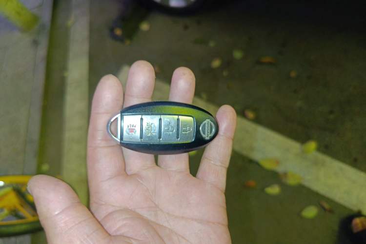 Used Nissan Sylphy 2009 2.0XL CVT Luxury Sunroof Edition Vehicle Key
