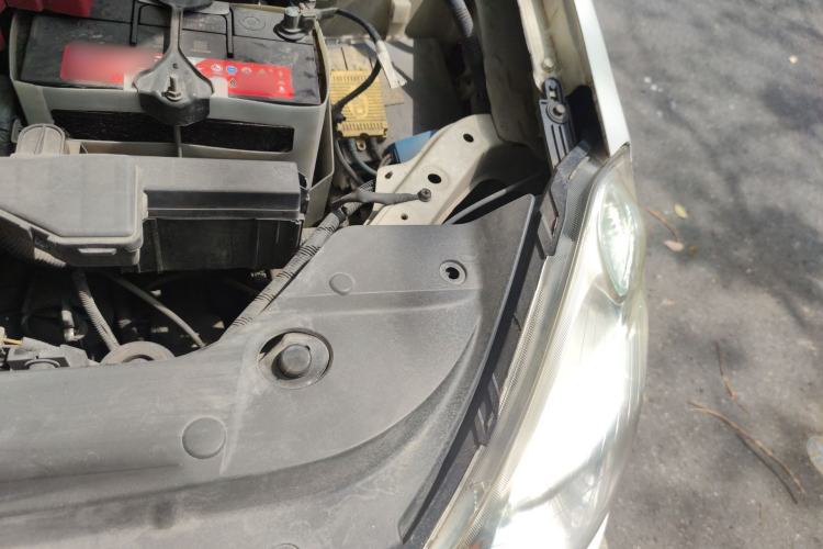 Used Nissan Sylphy 2009 1.6XL Automatic Luxury Sunroof Edition Engine Bay Left