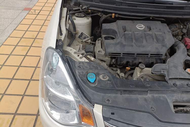 Used Nissan Sylphy 2009 1.6XE Automatic Comfort Edition Engine Bay Right