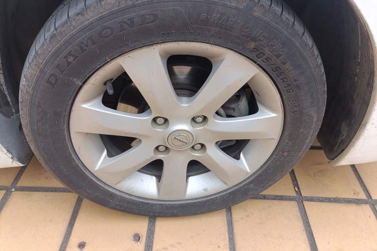 Used Nissan Sylphy 2009 1.6XE Automatic Comfort Edition Right Front Wheel Hub