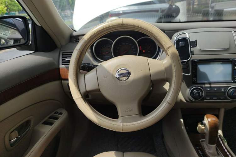 Used Nissan Sylphy 2009 1.6XL Automatic Luxury Sunroof Edition Steering Wheel