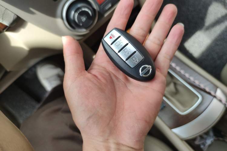 Used Nissan Sylphy 2009 1.6XL Automatic Luxury Sunroof Edition Vehicle Key