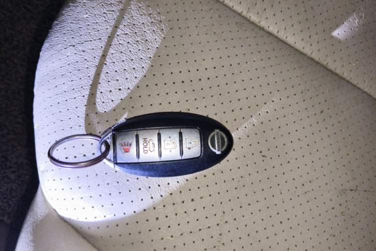 Used Nissan Sylphy 2009 1.6XL Automatic Luxury Sunroof Edition Vehicle Key