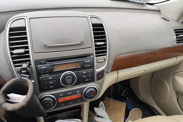 Used Nissan Sylphy 2009 1.6XE Manual Comfort Edition Audio And AC Panel