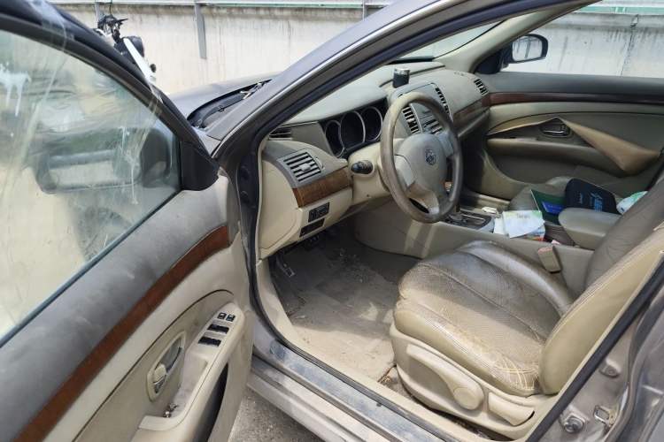 Used Nissan Sylphy 2009 1.6XL Automatic Luxury Sunroof Edition Driver Seat