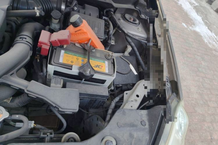 Used Nissan Sylphy 2009 1.6XE Manual Comfort Edition Engine Bay Left