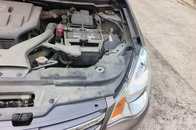 Used Nissan Sylphy 2009 1.6XE Automatic Comfort Edition Engine Bay Left