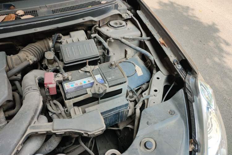Used Nissan Sylphy 2009 1.6 XL Manual Luxury Sunroof Edition Engine Bay Left