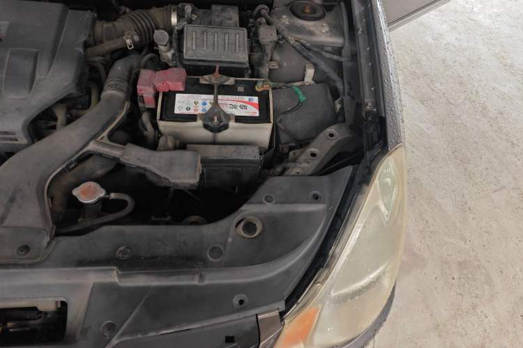 Used Nissan Sylphy 2009 1.6XE Automatic Comfort Edition Engine Bay Left