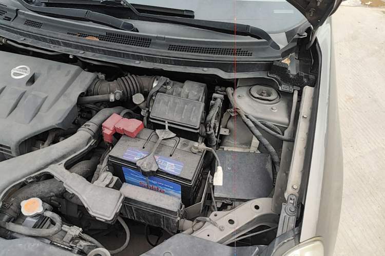 Used Nissan Sylphy 2009 1.6XE Manual Comfort Edition Engine Bay Left
