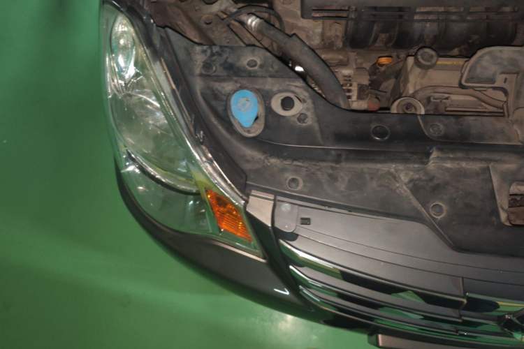 Used Nissan Sylphy 2009 1.6XL Automatic Luxury Sunroof Edition Engine Bay Right