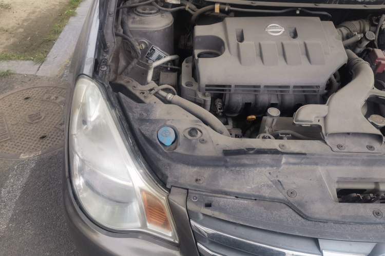 Used Nissan Sylphy 2009 1.6 XL Manual Luxury Sunroof Edition Engine Bay Right