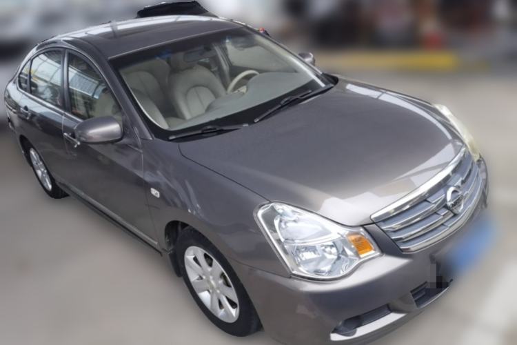 Used Nissan Sylphy 2009 2.0XL CVT Tech Sunroof Version Front Right 45 Deg