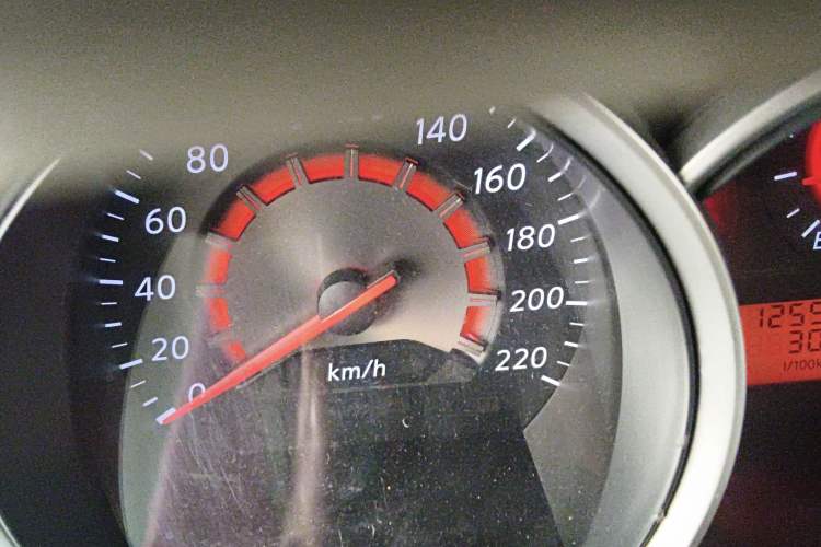 Used Nissan Sylphy 2009 1.6XE Automatic Comfort Edition Instrument Cluster