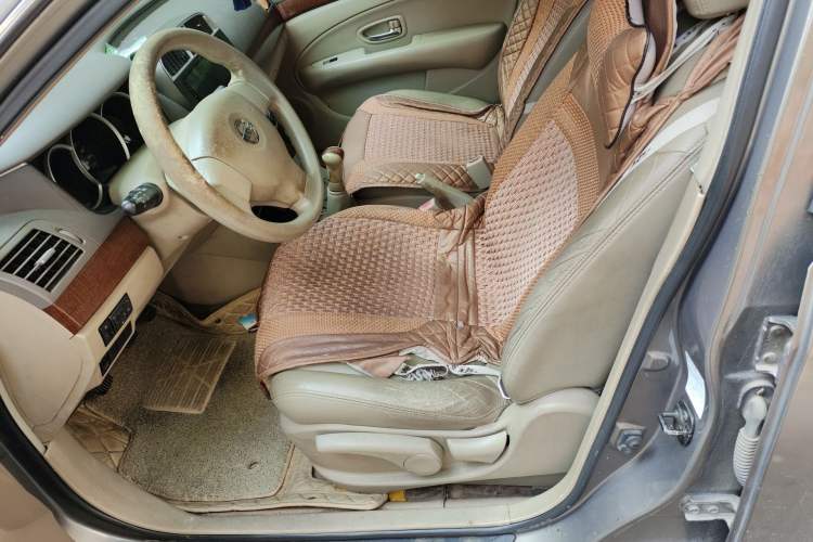 Used Nissan Sylphy 2009 1.6 XL Manual Luxury Sunroof Edition Left Front Seat