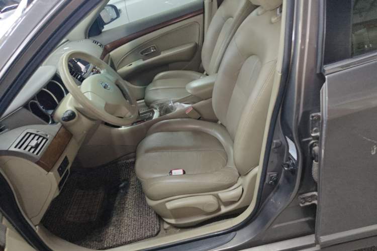 Used Nissan Sylphy 2009 1.6XL Automatic Luxury Sunroof Edition Left Front Seat
