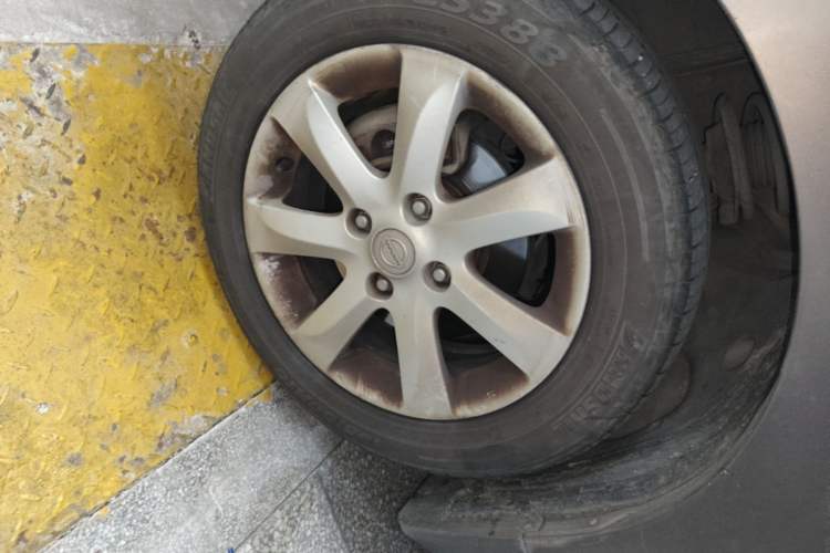 Used Nissan Sylphy 2009 1.6XL Automatic Luxury Sunroof Edition Left Front Wheel Hub