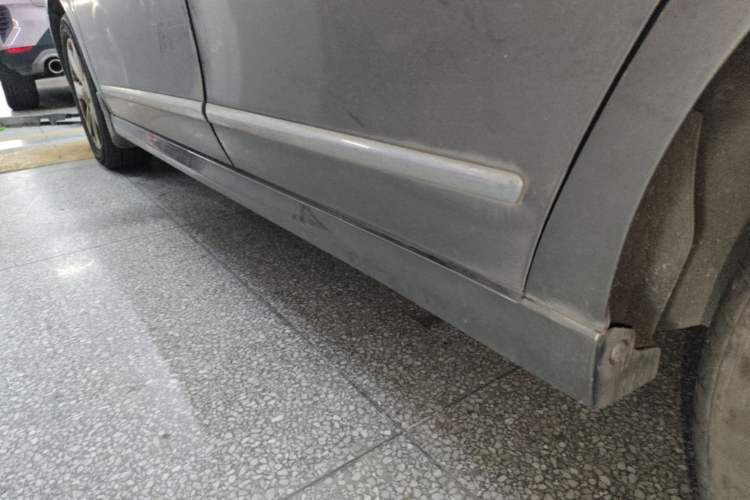 Used Nissan Sylphy 2009 1.6XL Automatic Luxury Sunroof Edition Left Side Sill