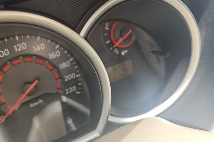 Used Nissan Sylphy 2009 1.6XL Automatic Luxury Sunroof Edition Odometer Close Up