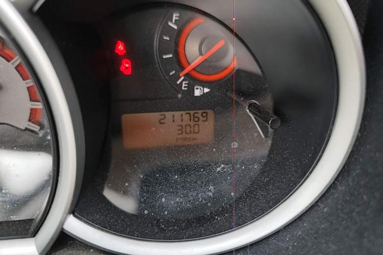 Used Nissan Sylphy 2009 1.6XE Manual Comfort Edition Odometer Close Up
