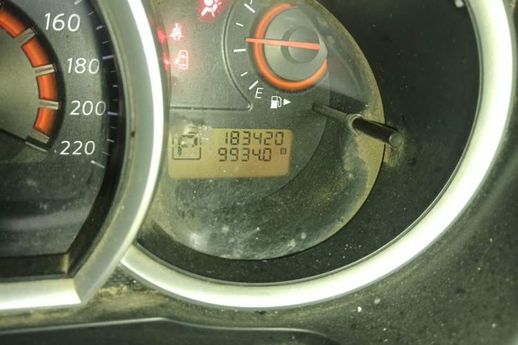 Used Nissan Sylphy 2009 1.6XE Automatic Comfort Edition Odometer Close Up