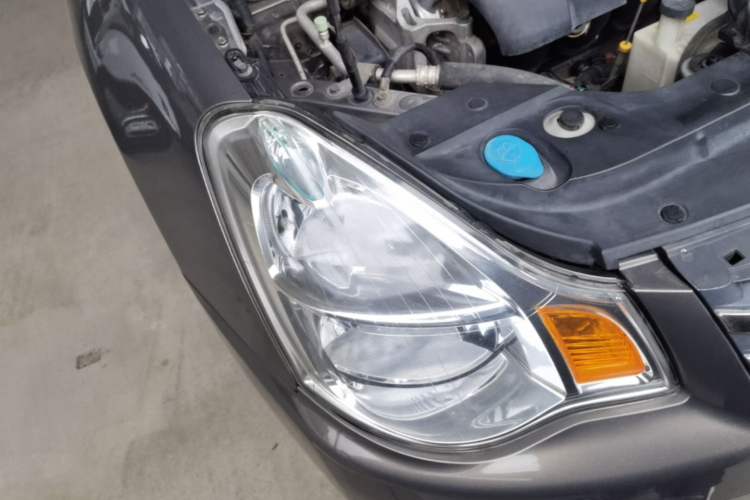 Used Nissan Sylphy 2009 2.0XL CVT Tech Sunroof Version Right Front Headlight