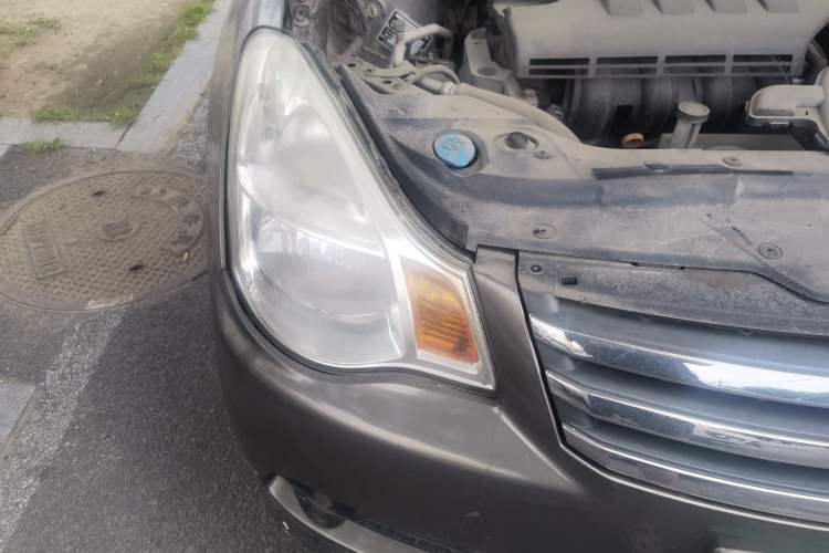 Used Nissan Sylphy 2009 1.6 XL Manual Luxury Sunroof Edition Right Front Headlight