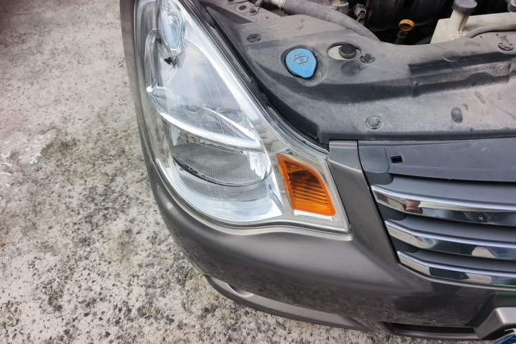 Used Nissan Sylphy 2009 1.6XE Automatic Comfort Edition Right Front Headlight