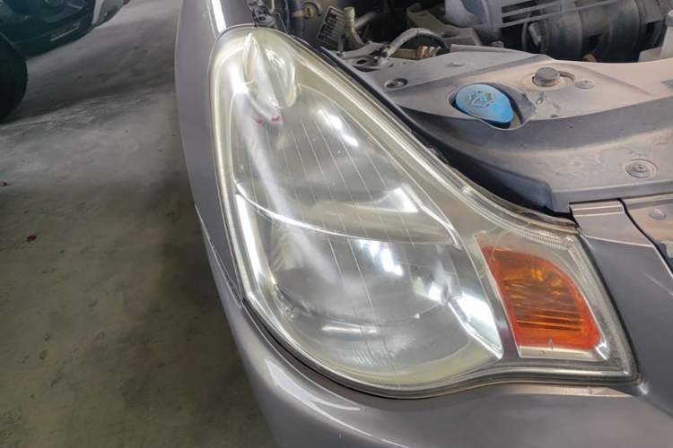 Used Nissan Sylphy 2009 1.6XE Automatic Comfort Edition Right Front Headlight