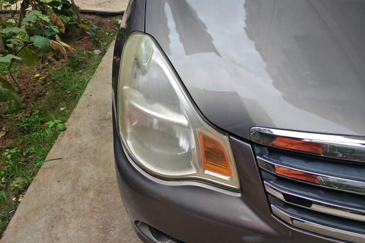 Used Nissan Sylphy 2009 1.6XE Manual Comfort Edition Right Front Headlight