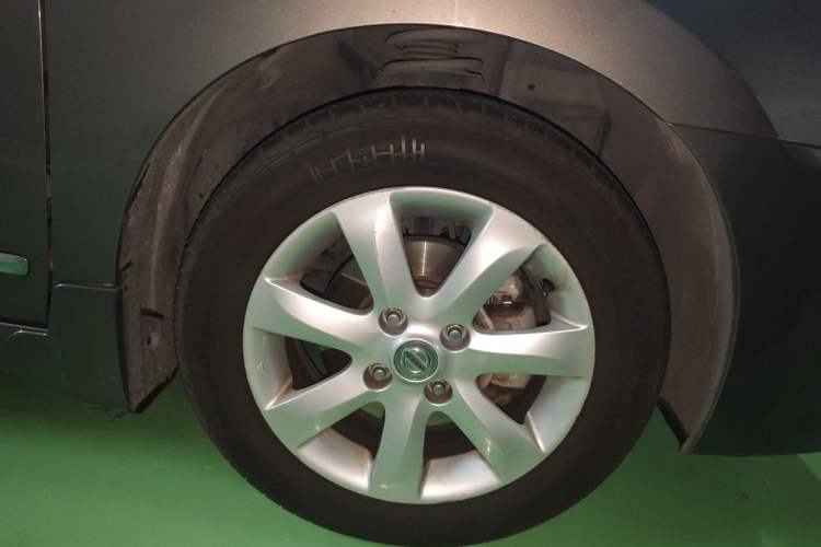 Used Nissan Sylphy 2009 1.6XL Automatic Luxury Sunroof Edition Right Front Wheel Hub