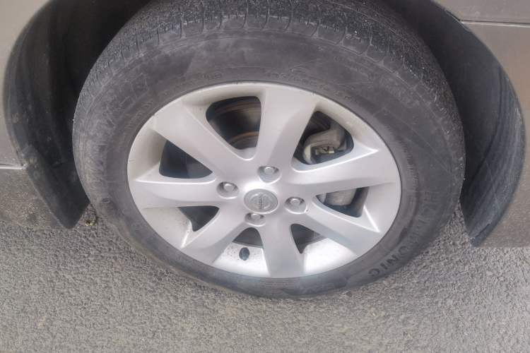 Used Nissan Sylphy 2009 1.6 XL Manual Luxury Sunroof Edition Right Front Wheel Hub