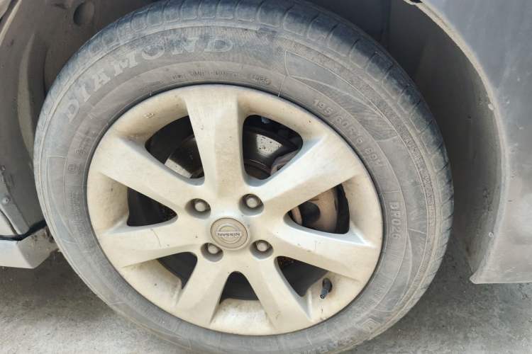 Used Nissan Sylphy 2009 1.6XL Automatic Luxury Sunroof Edition Right Front Wheel Hub