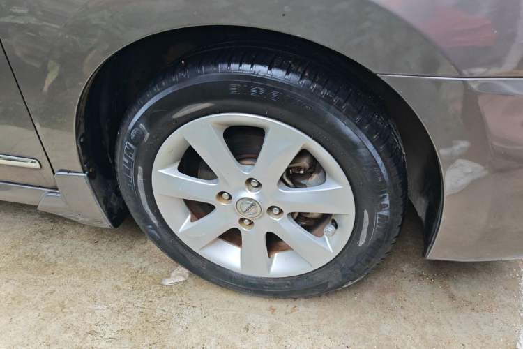 Used Nissan Sylphy 2009 1.6XE Manual Comfort Edition Right Front Wheel Hub