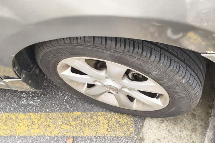 Used Nissan Sylphy 2009 1.6XE Automatic Comfort Edition Right Front Wheel Hub