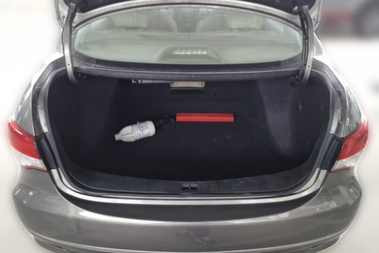 Used Nissan Sylphy 2009 2.0XL CVT Tech Sunroof Version Trunk