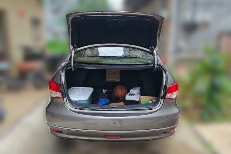 Used Nissan Sylphy 2009 1.6XE Manual Comfort Edition Trunk