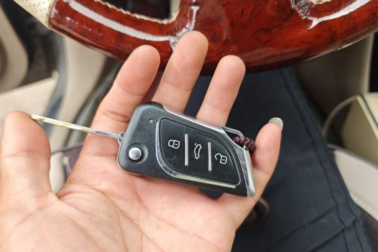 Used Nissan Sylphy 2009 1.6XE Manual Comfort Edition Vehicle Key