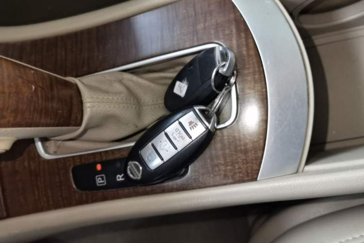 Used Nissan Sylphy 2009 2.0XL CVT Tech Sunroof Version Vehicle Key