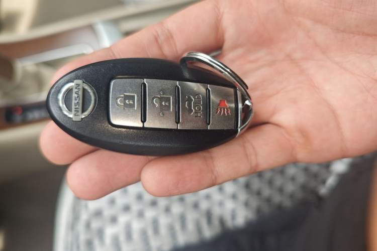 Used Nissan Sylphy 2009 1.6XL Automatic Luxury Sunroof Edition Vehicle Key