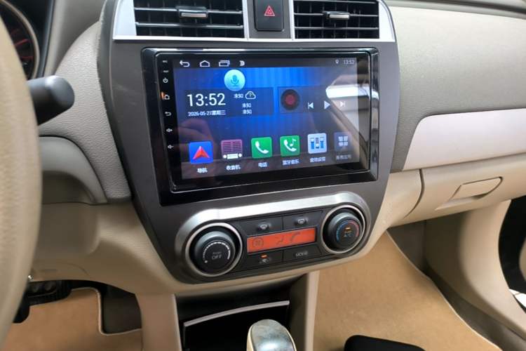 Used Nissan Sylphy 2012 Classic 1.6XE Automatic Comfort Edition Audio And AC Panel