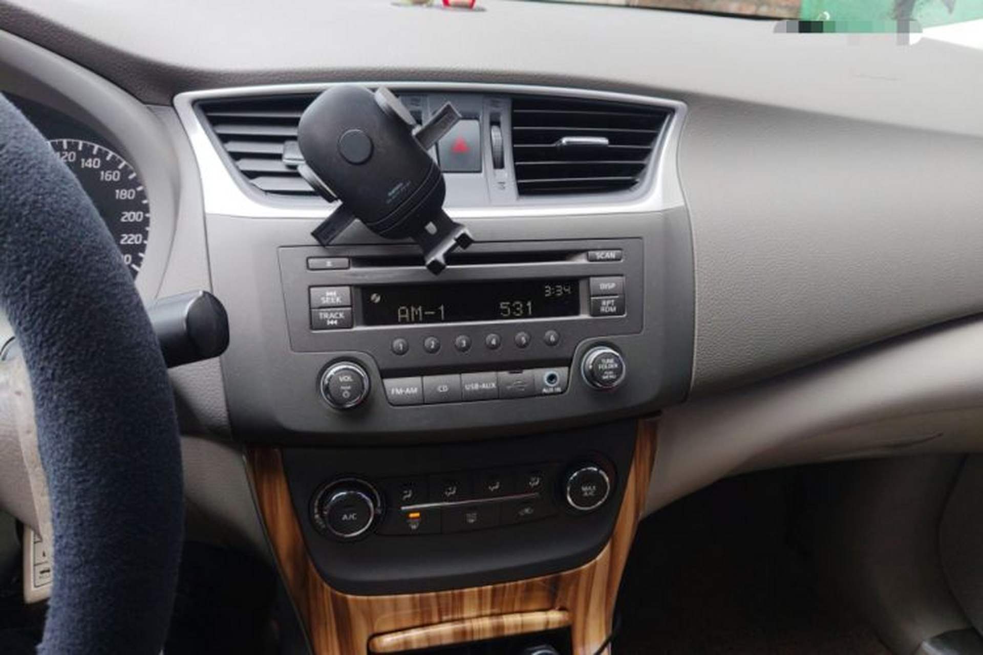 Used Nissan Sylphy 2012 1.6 XL Manual Luxury Edition Audio And AC Panel