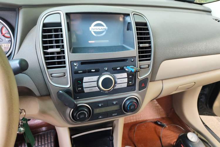Used Nissan Sylphy 2012 Classic 1.6XL Manual Luxury Edition Audio And AC Panel