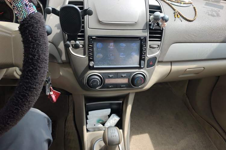 Used Nissan Sylphy 2012 Classic 1.6XE Manual Comfort Edition Audio And AC Panel