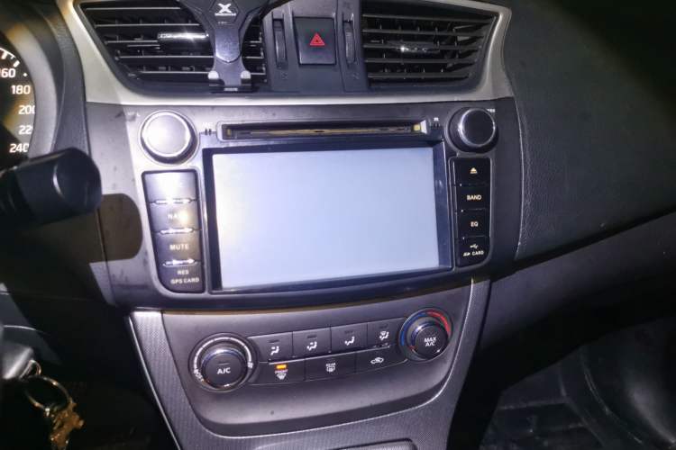 Used Nissan Sylphy 2012 1.6 XL Manual Luxury Edition Audio And AC Panel