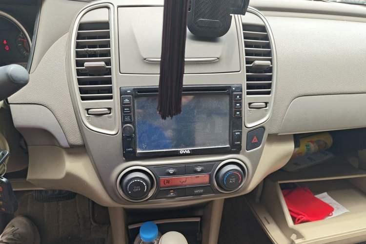 Used Nissan Sylphy 2012 Classic 1.6 XL Automatic Luxury Edition Audio And AC Panel