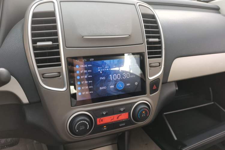 Used Nissan Sylphy 2012 Classic 1.6XE Automatic Comfort Edition Audio And AC Panel