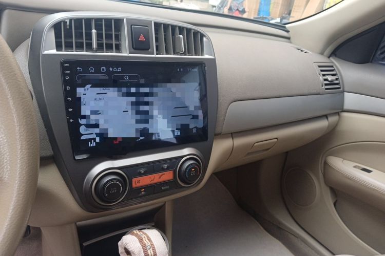 Used Nissan Sylphy 2012 Classic 1.6XE Automatic Comfort Edition Audio And AC Panel
