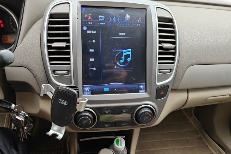 Used Nissan Sylphy 2012 Classic 1.6XE Automatic Comfort Edition Audio And AC Panel